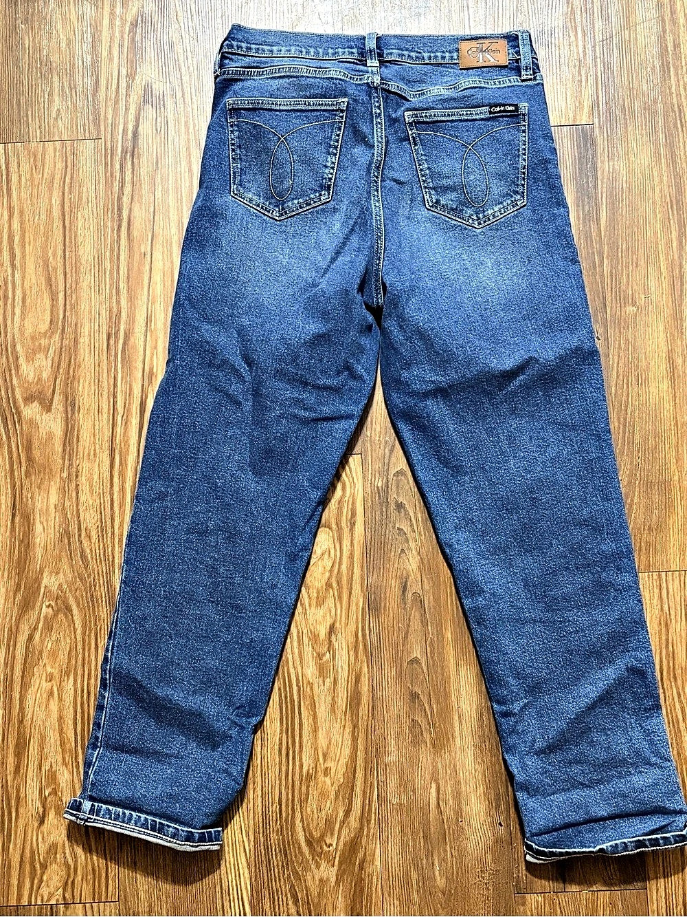 Calvin Klein Straight Leg Jeans Blue Size 8 Like New - Picture 2 of 4